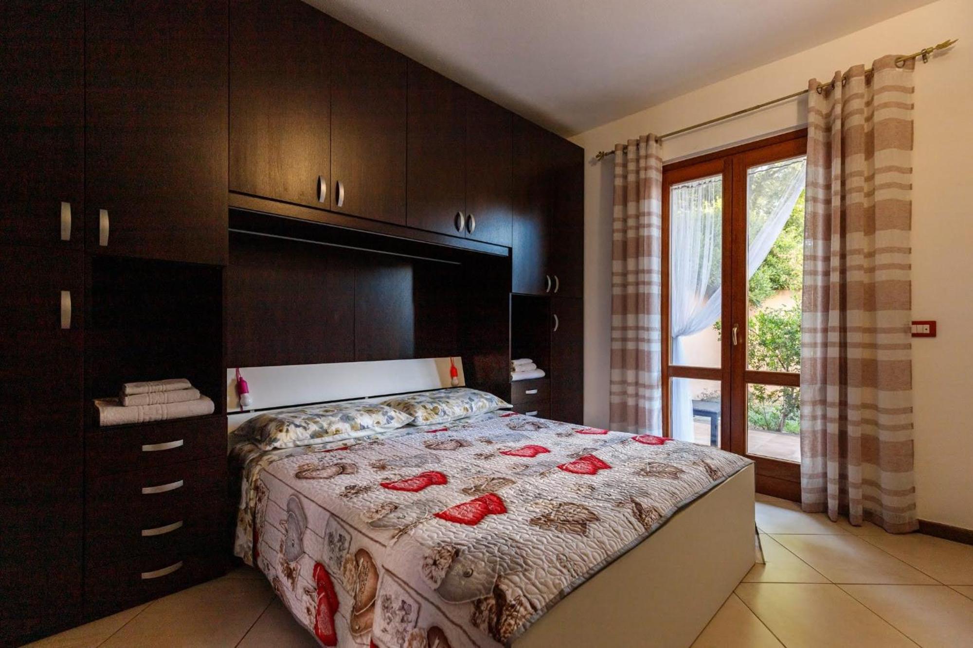 Apartamento Casa Lilla 1 E 2 Oristano Habitación foto