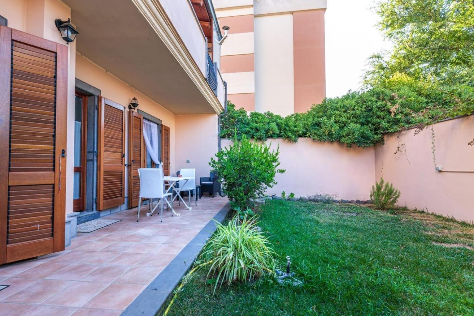 Apartamento Casa Lilla 1 E 2 Oristano Exterior foto